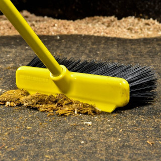Brooms & Brushes